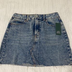 Medium Blue Mini Jean Skirt (size 4)